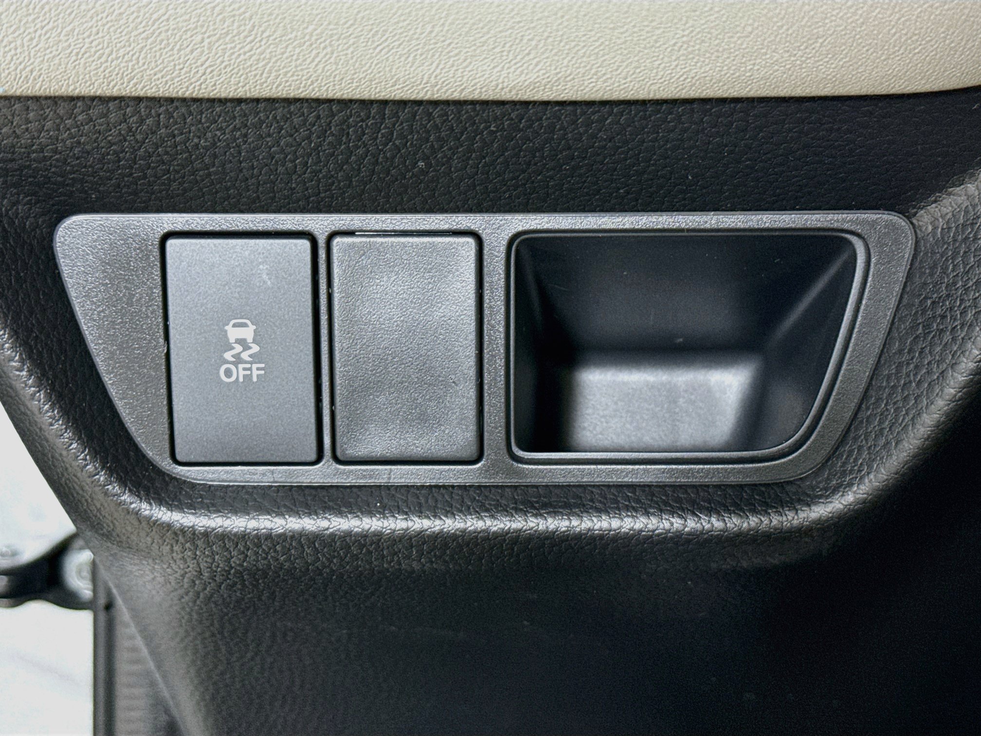 New 2027 Honda HR-V LX image 9