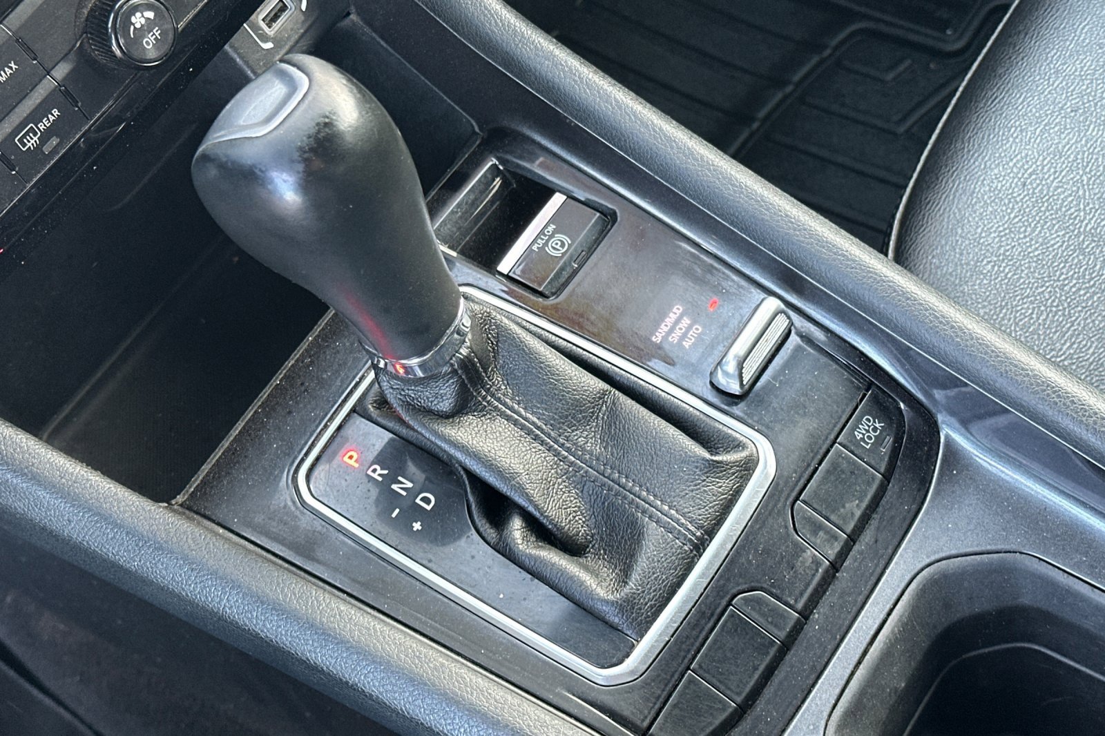 Used 2024 Jeep Compass Latitude image 32