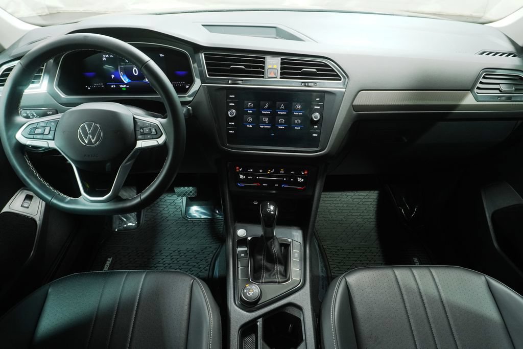 Certified 2024 Volkswagen Tiguan SE AWD/4WD image 14