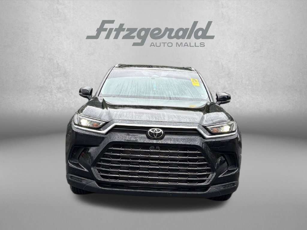 Used 2024 Toyota Grand Highlander AWD image 2
