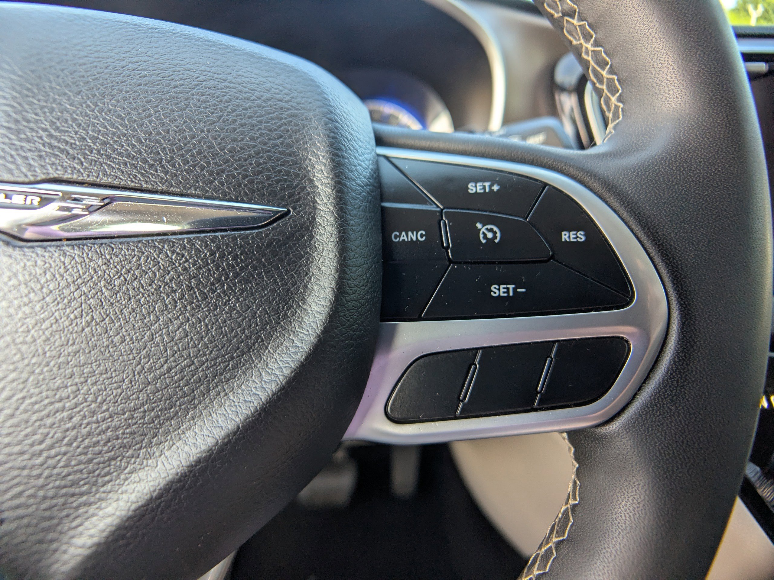 Used 2023 Chrysler Voyager LX FWD image 25