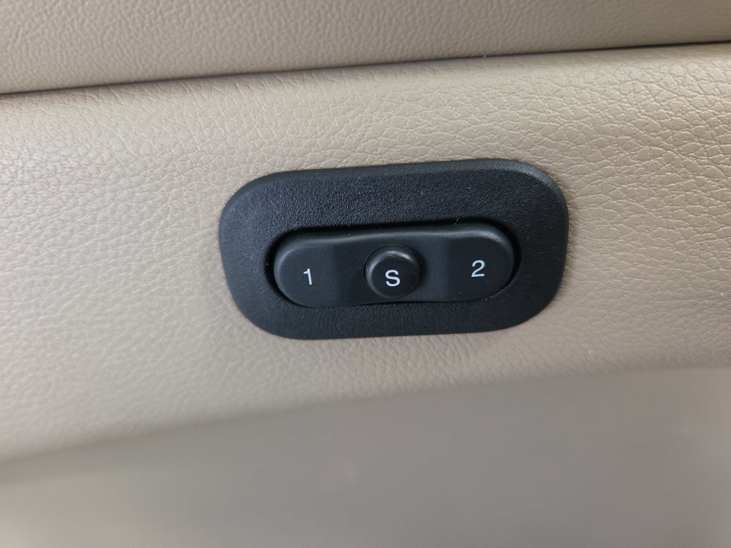 Used 2019 Jeep Grand Cherokee Limited AWD/4WD image 31