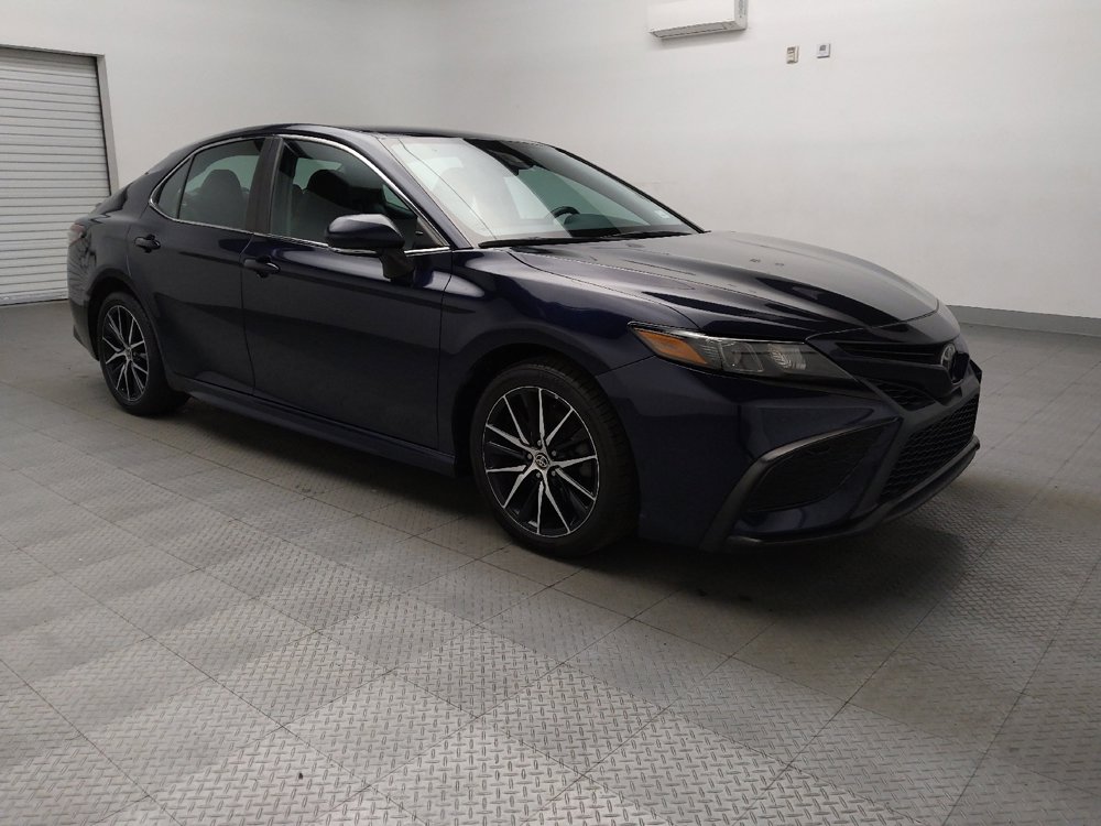 Used 2022 Toyota Camry SE image 13