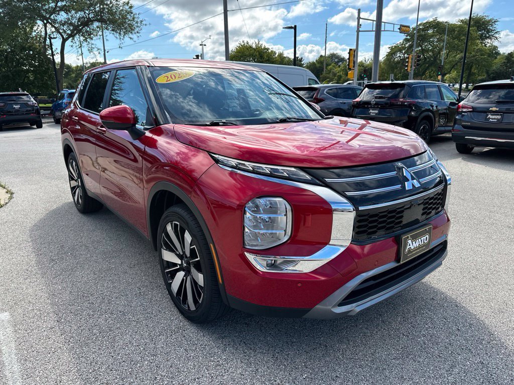 Used 2025 Mitsubishi Outlander SE AWD/4WD image 6
