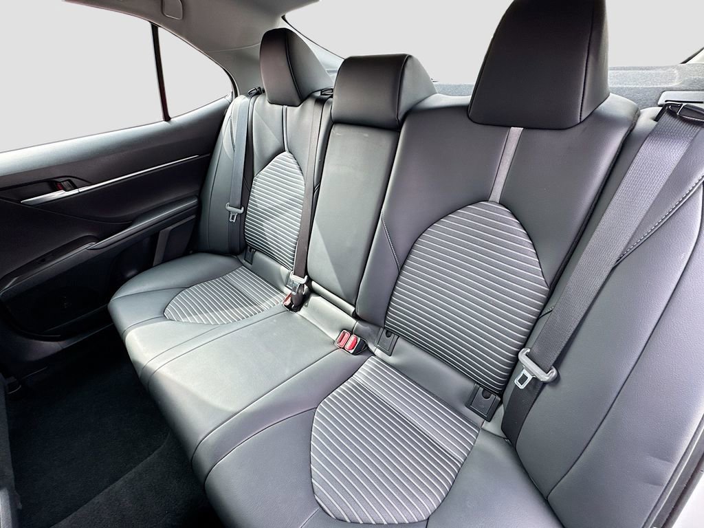 Used 2024 Toyota Camry SE image 20