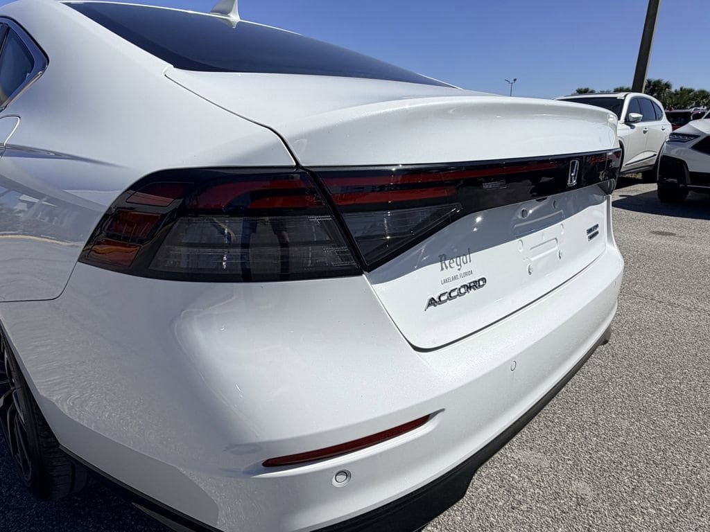 Used 2025 Honda Accord Touring image 10