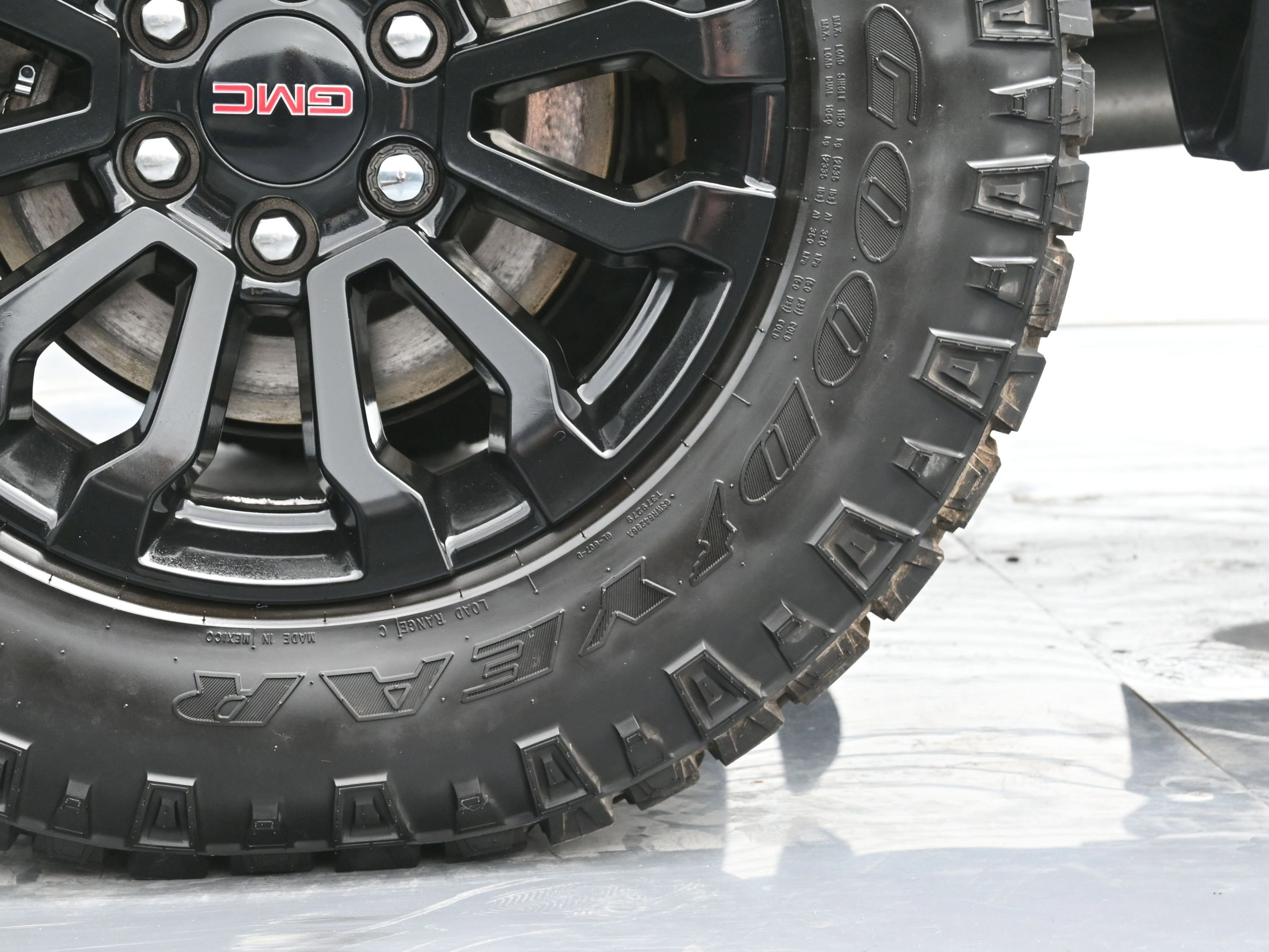 Used 2022 GMC Sierra 1500 AT4X image 44