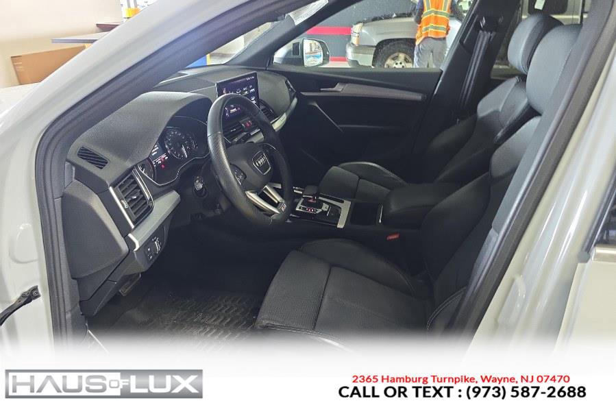 Used 2021 Audi SQ5 Premium w/ Convenience Package image 4