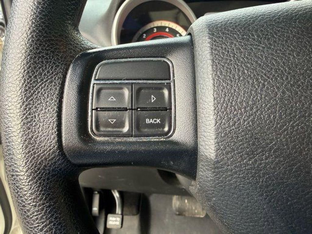 Used 2017 Dodge Journey SXT w/ Comfort/Convenience Group FWD image 14