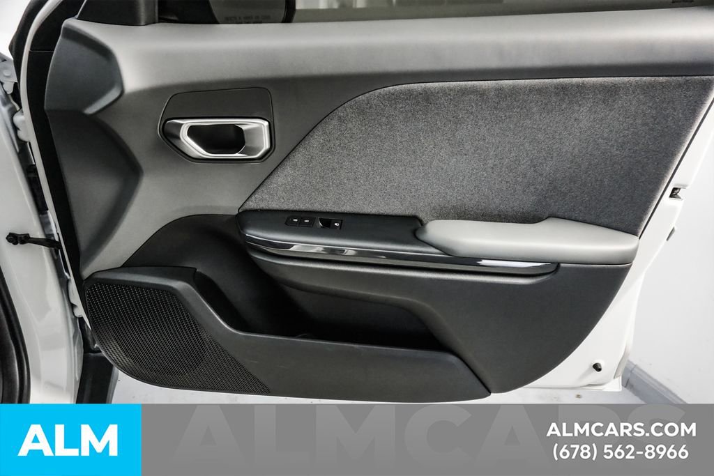 Used 2025 Kia K4 EX image 43