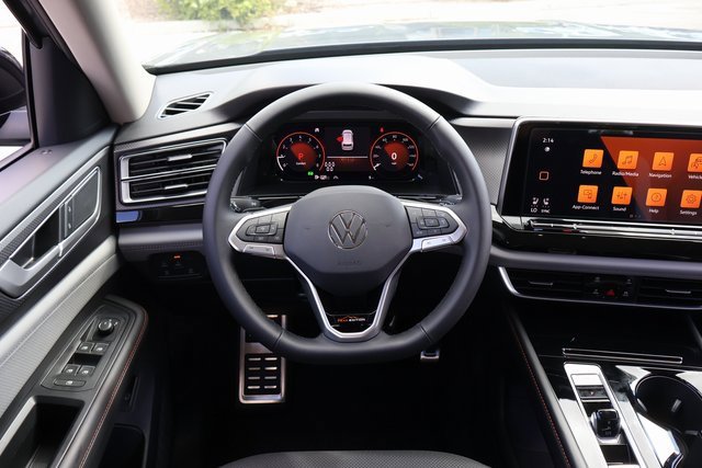 New 2026 Volkswagen Atlas Peak Edition image 15
