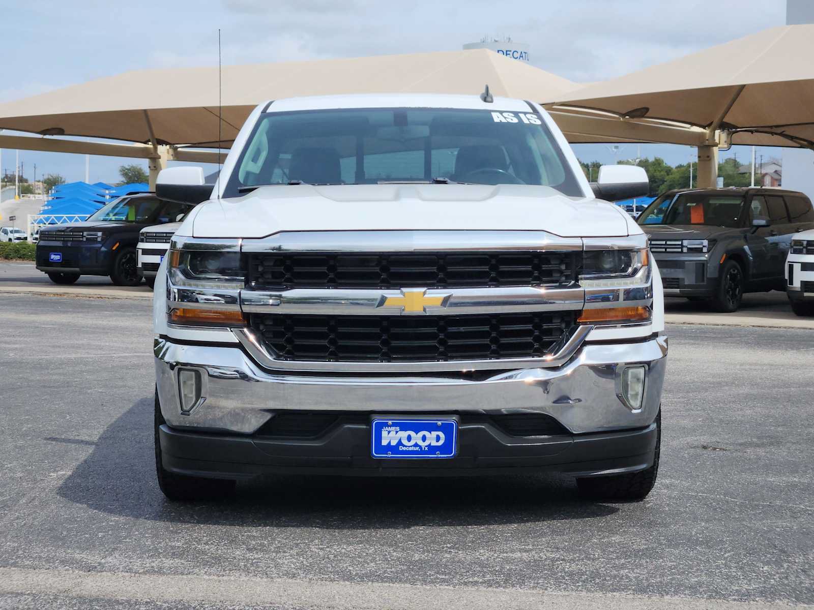 Used 2017 Chevrolet Silverado 1500 LT w/ Texas Edition RWD image 2