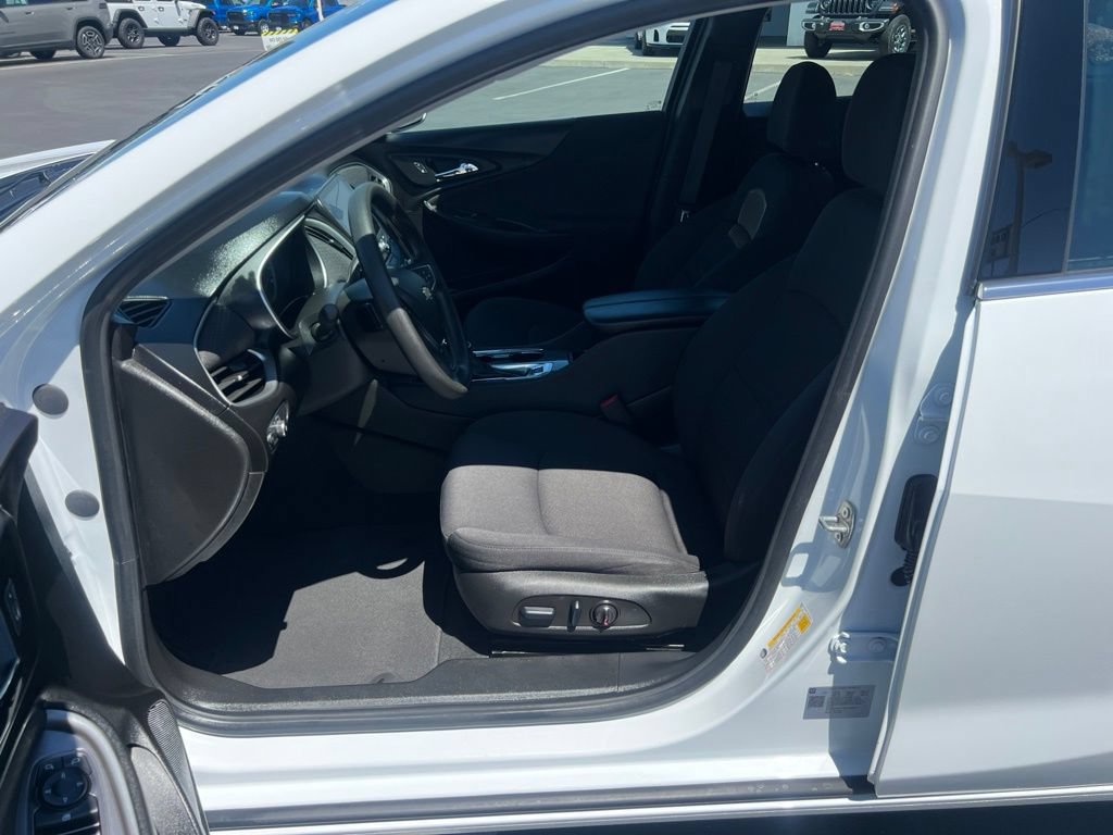 Used 2023 Chevrolet Malibu LT FWD image 22