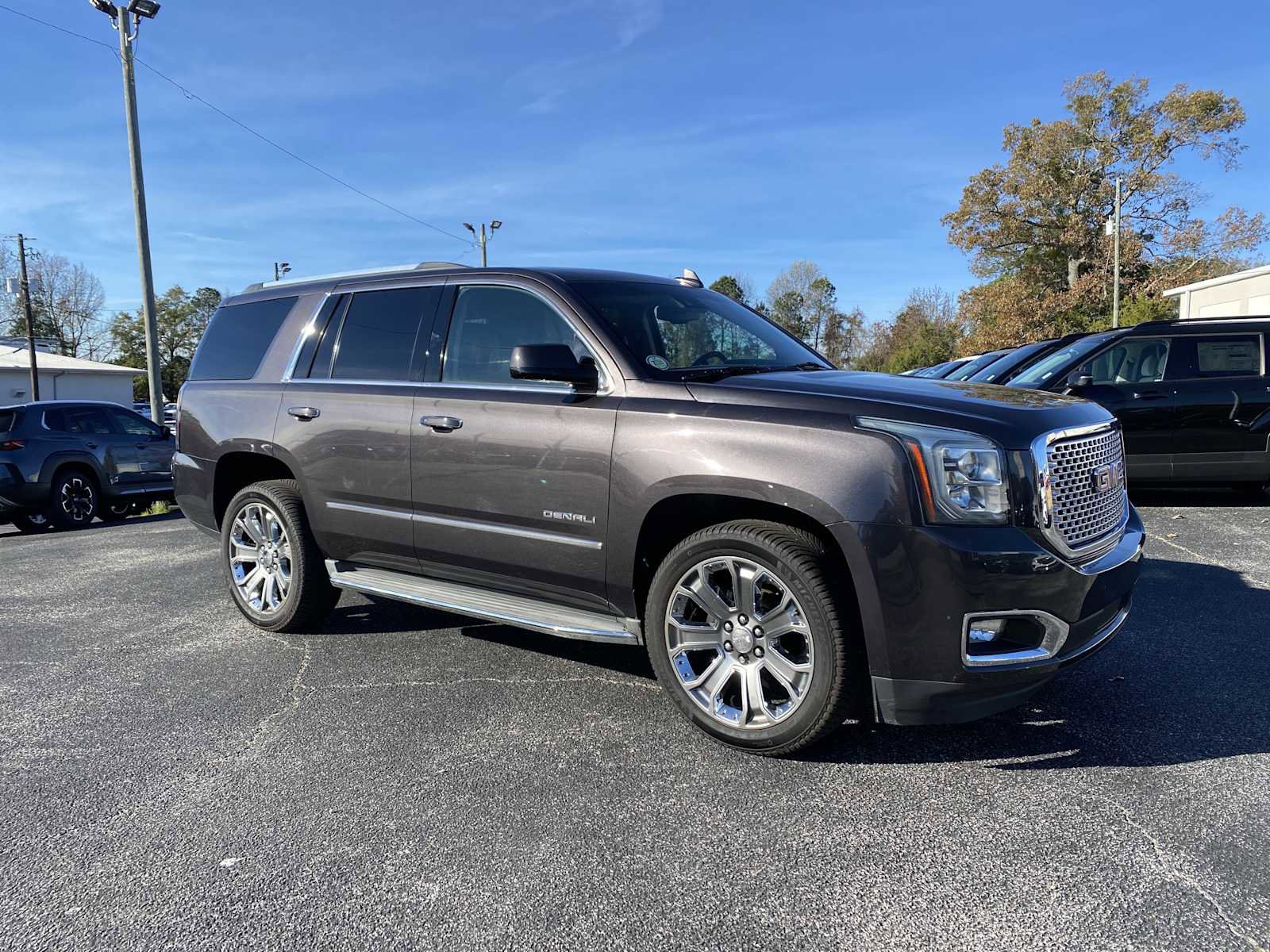 Used 2015 GMC Yukon Denali w/ Open Road Package image 2