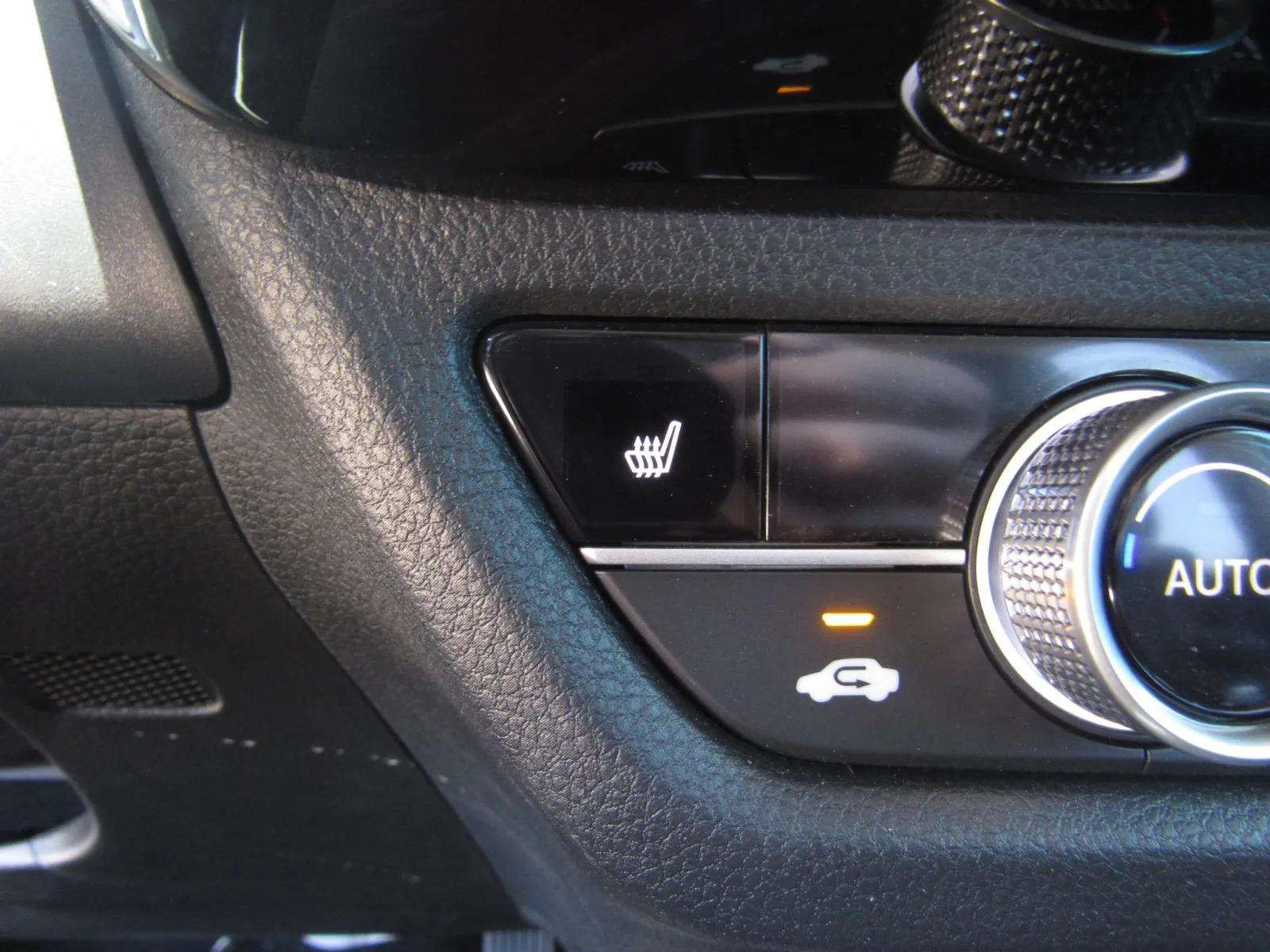 Certified 2025 Acura ADX AWD image 24