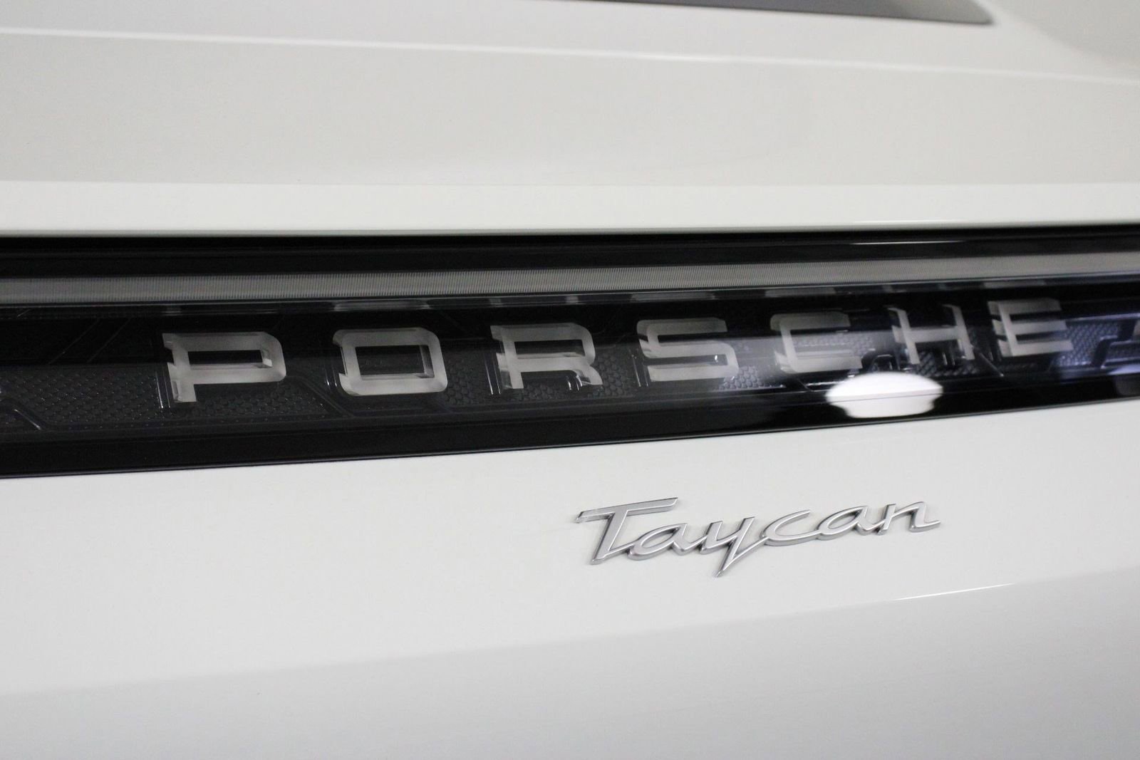 Certified 2025 Porsche Taycan image 22