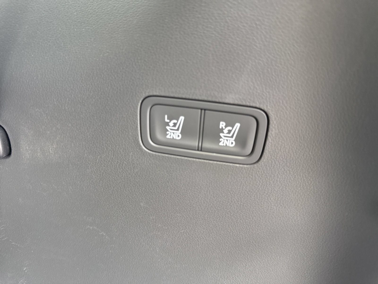 Used 2026 Hyundai Santa Fe SEL AWD/4WD image 16