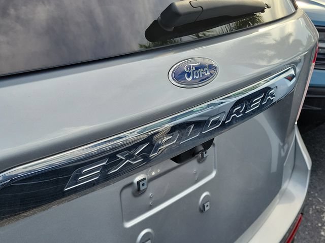 Used 2023 Ford Explorer 2WD image 5