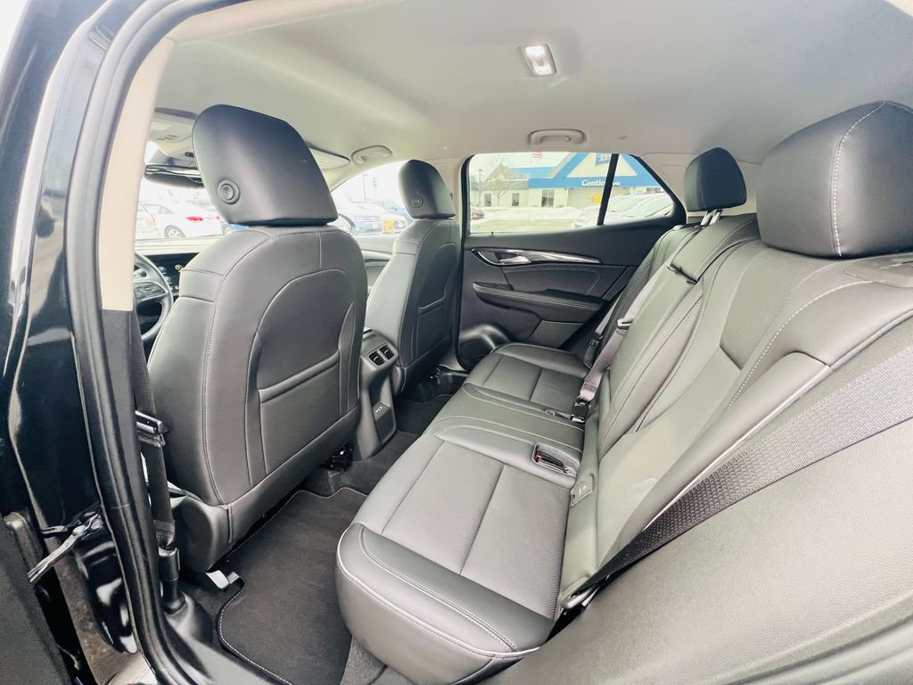 Used 2023 Buick Envision Essence image 29