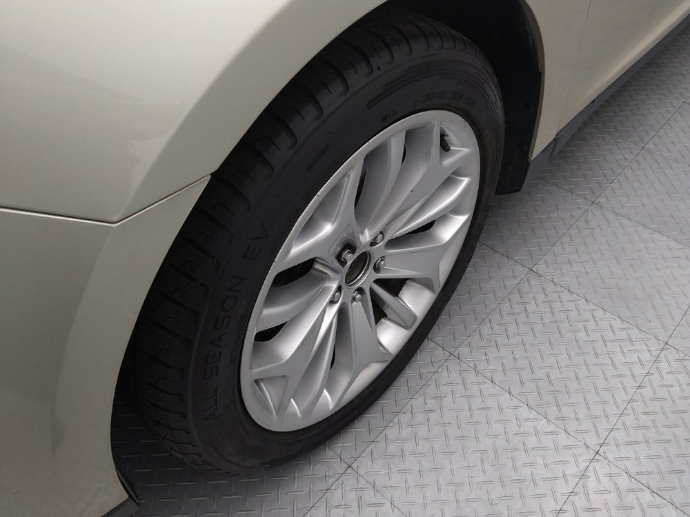 Used 2018 Ford Taurus Limited FWD image 31