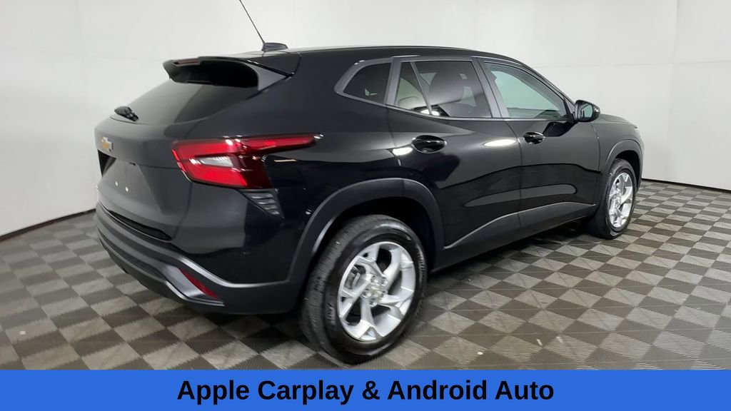 Certified 2024 Chevrolet Trax LS w/ LS Convenience Package FWD image 11