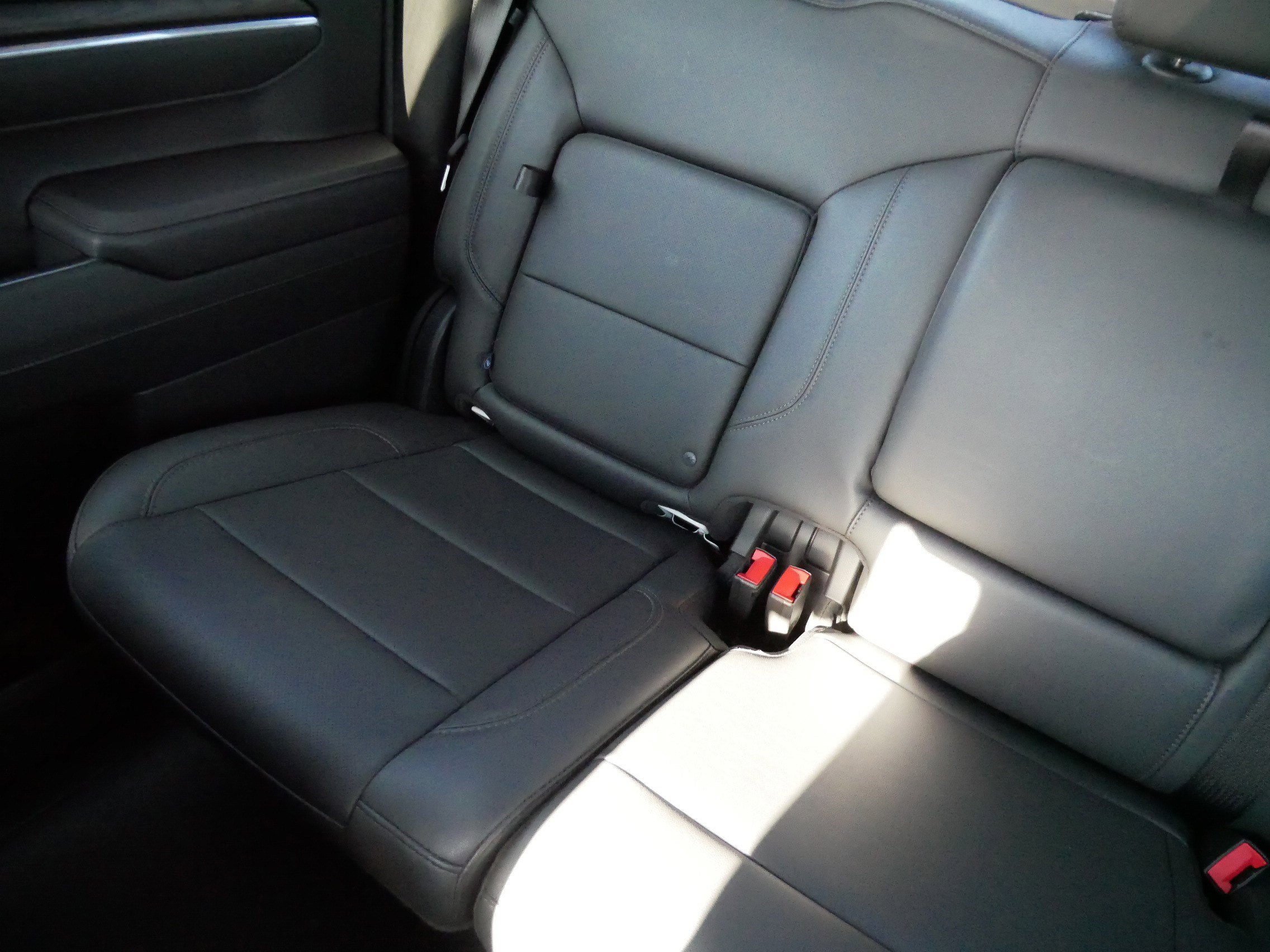Used 2025 GMC Sierra 1500 SLT AWD/4WD image 12