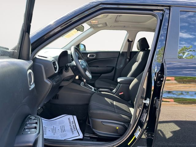 Used 2022 Hyundai Venue SEL w/ Cargo Package FWD image 9