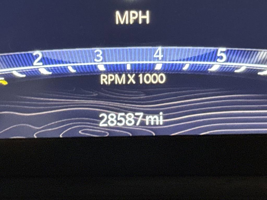 Used 2023 Jeep Grand Cherokee L Limited w/ Black Appearance Package image 13