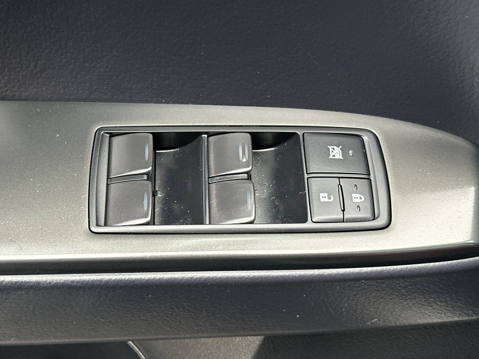 Used 2023 Lexus GX 460 Premium w/ Premium Package image 12