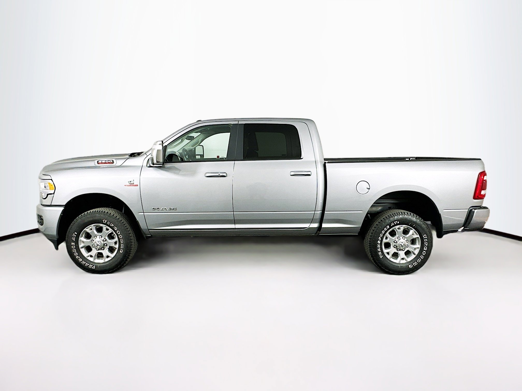 Used 2024 RAM 2500 Laramie w/ Safety Group image 4