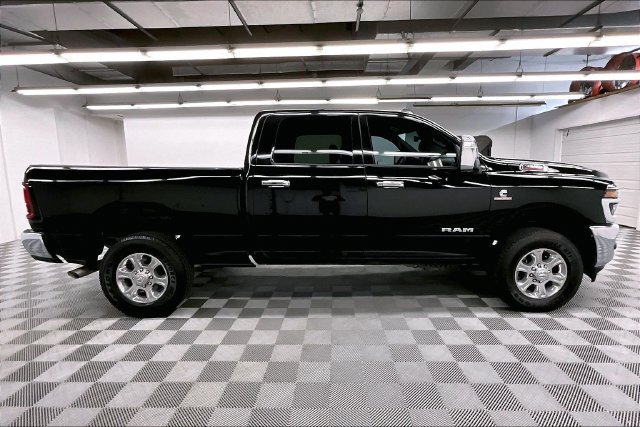 Used 2025 RAM 3500 Big Horn AWD/4WD image 15