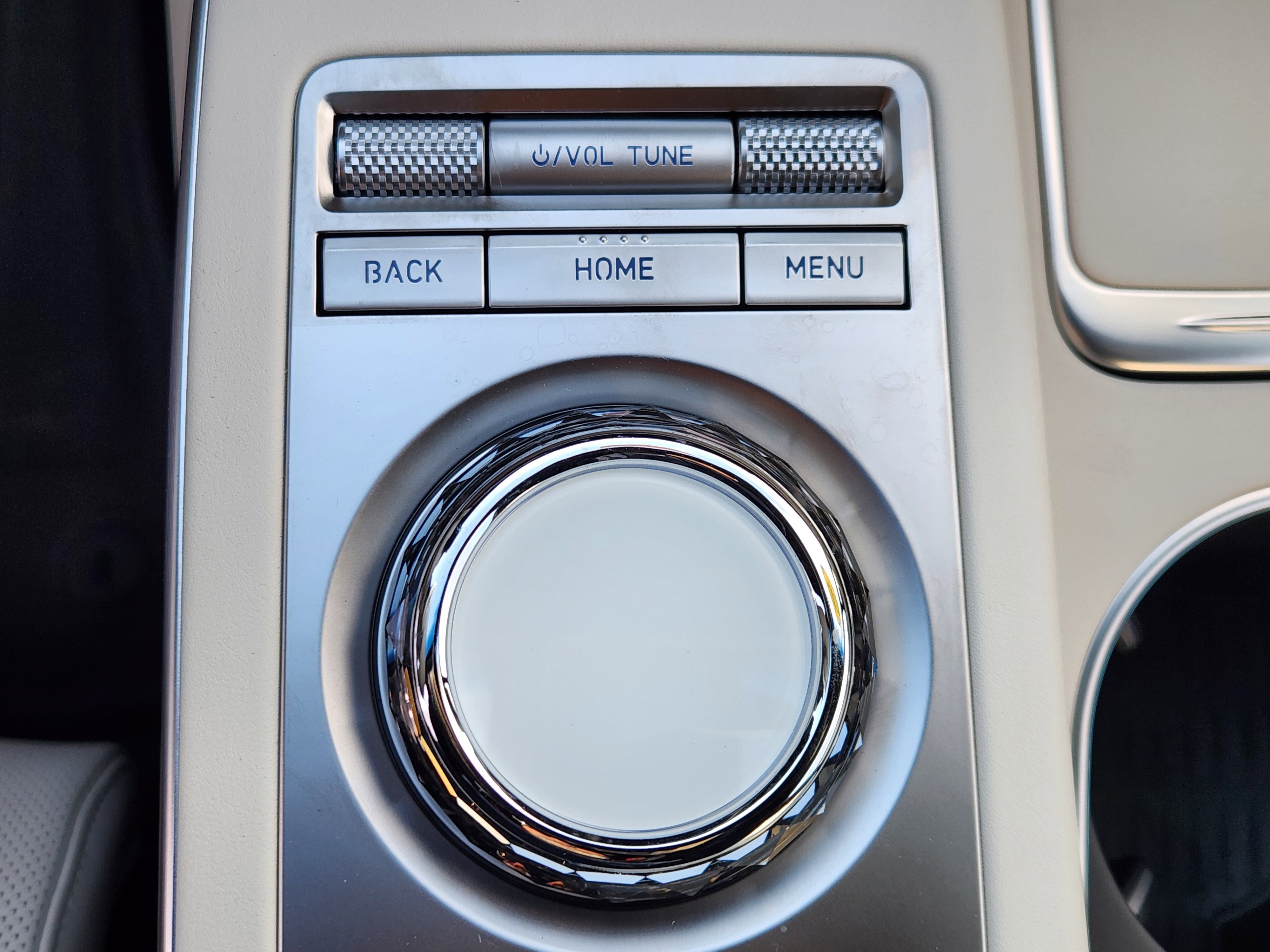 Used 2025 Genesis Electrified GV70 Advanced w/ Prestige Package image 23