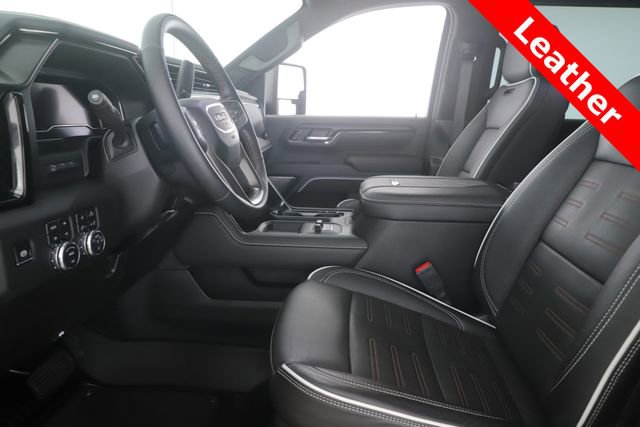 Used 2025 GMC Sierra 2500 AT4X image 17