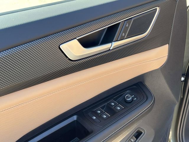 New 2026 Volkswagen Atlas Cross Sport SEL R-Line image 10