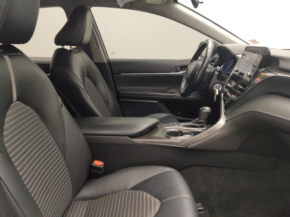 Used 2022 Toyota Camry SE FWD image 21