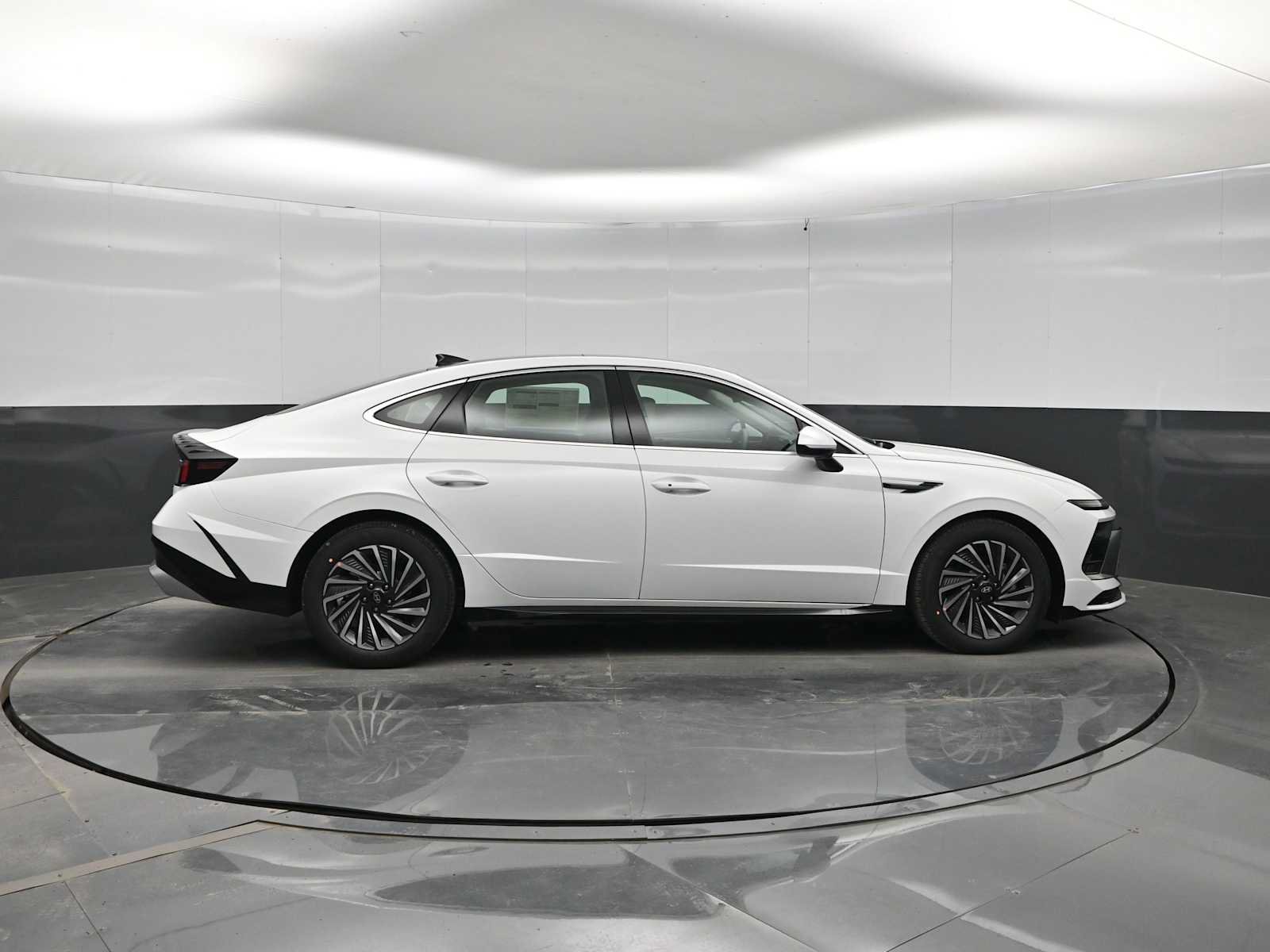 New 2026 Hyundai Sonata SEL FWD image 9