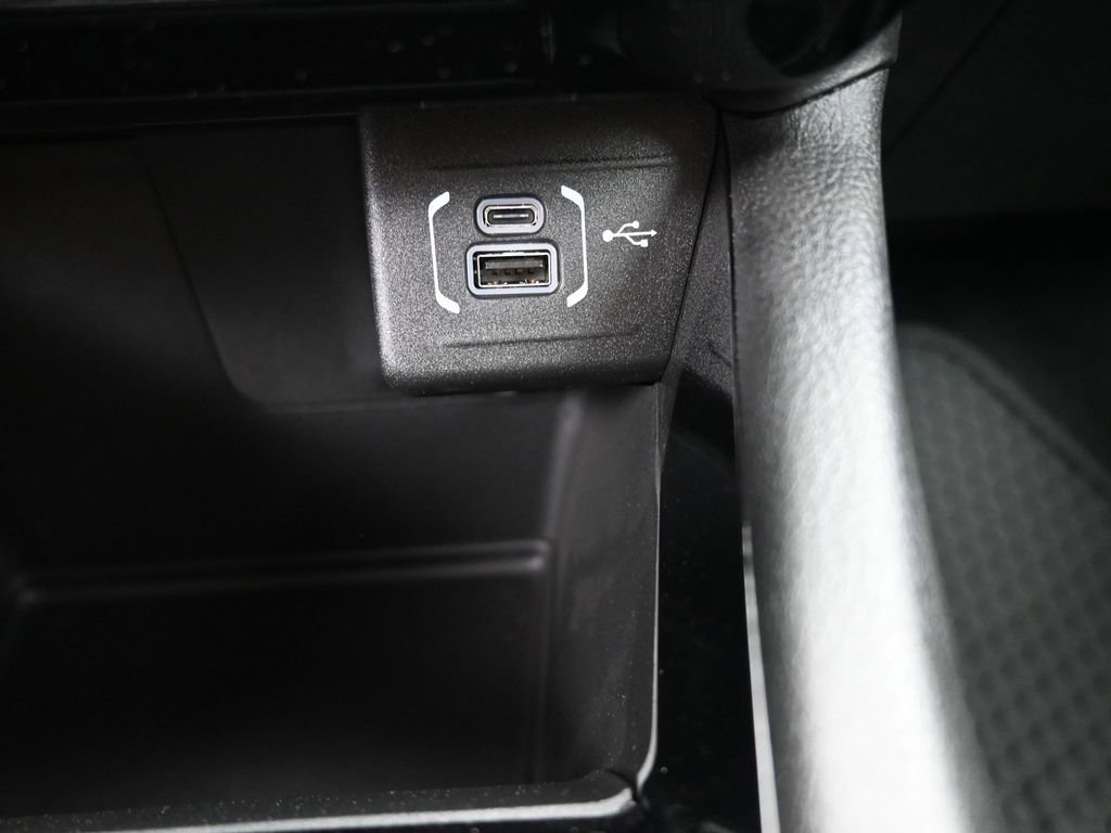 New 2026 Jeep Compass Latitude AWD/4WD image 9