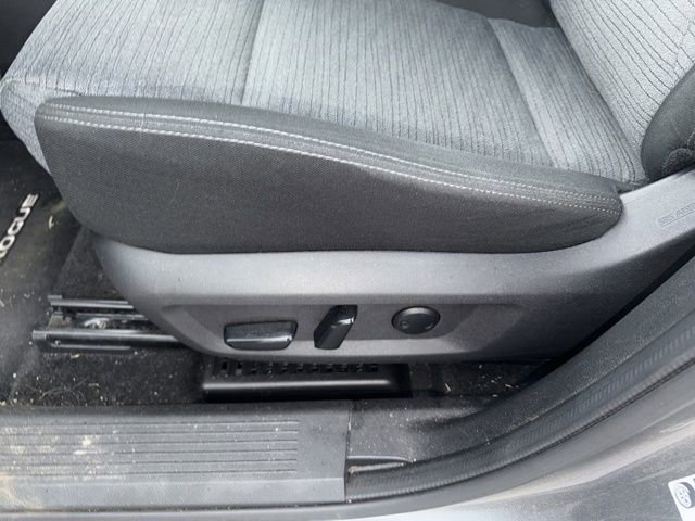 Used 2023 Nissan Rogue SV image 8