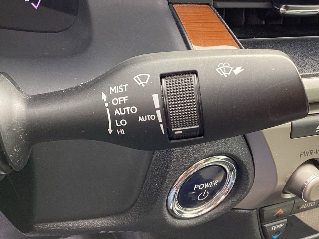 Used 2013 Lexus ES 300h w/ Ultra Luxury Pkg image 30