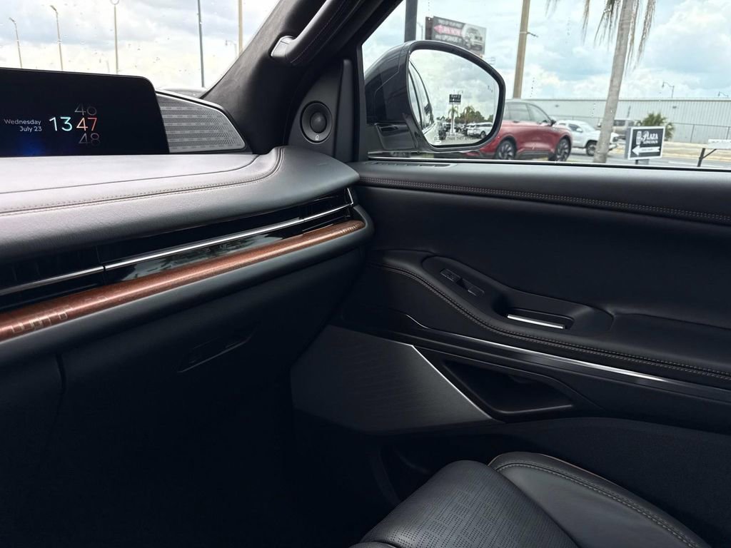 New 2025 Lincoln Navigator L Black Label image 23