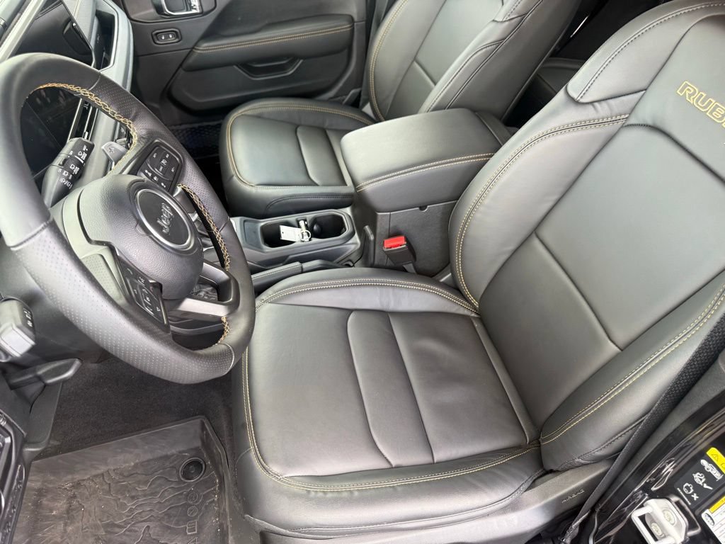 Used 2025 Jeep Wrangler Unlimited Rubicon 392 AWD/4WD image 18