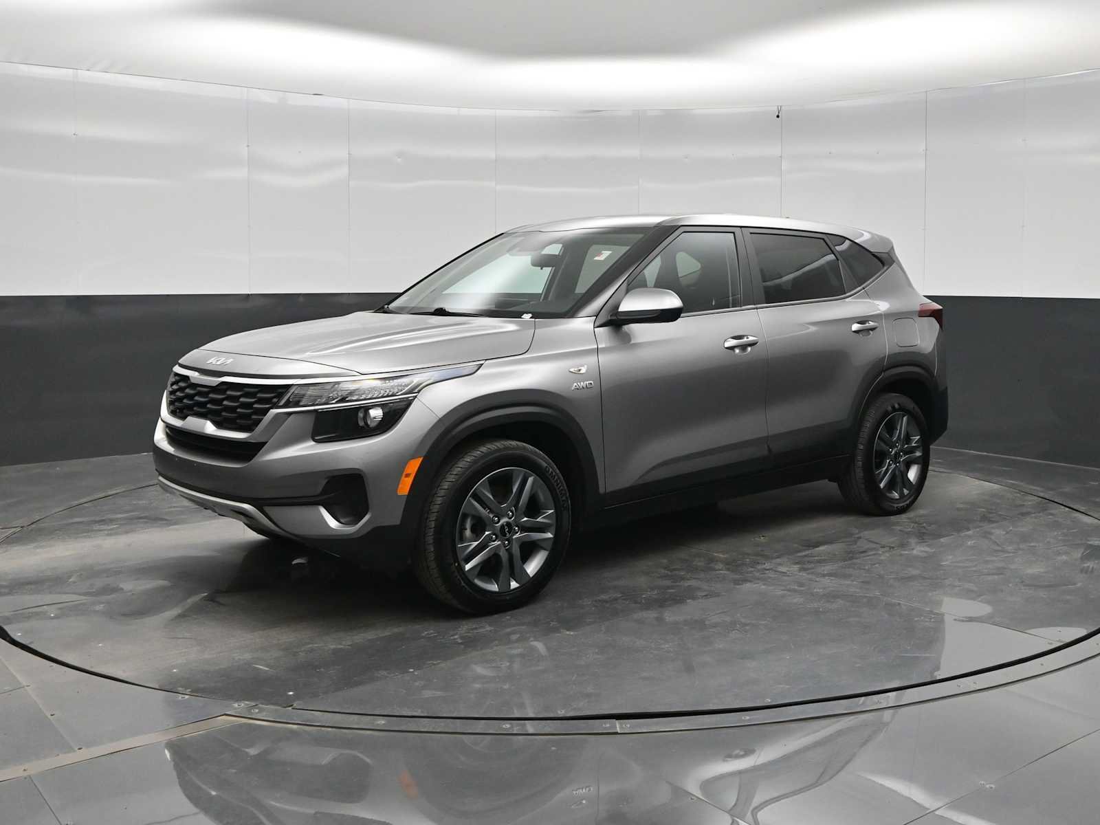 Used 2022 Kia Seltos LX AWD/4WD image 4