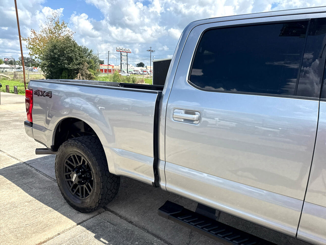 Used 2021 Ford F250 Lariat image 9