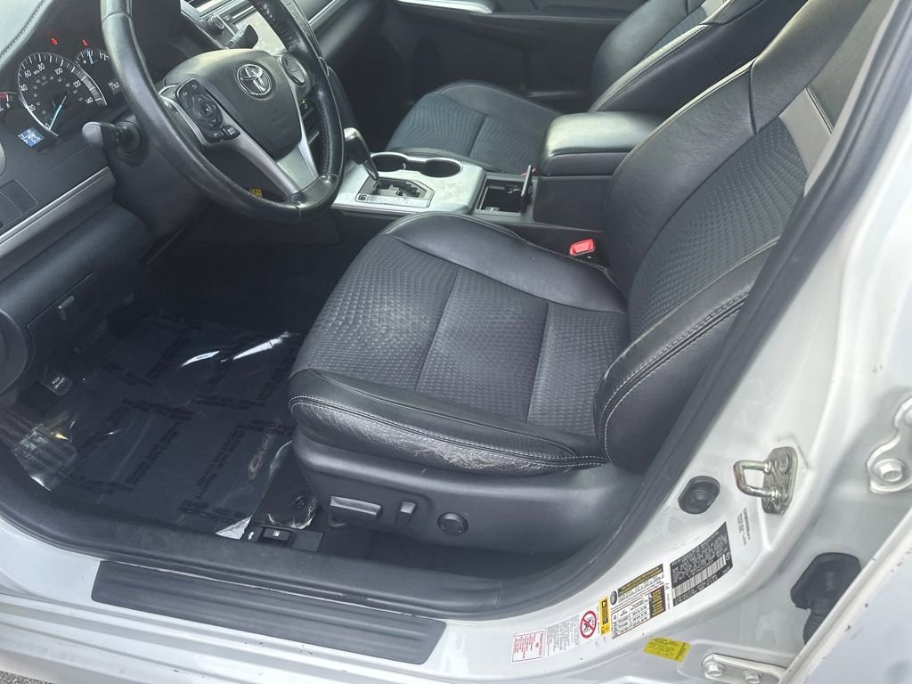 Used 2014 Toyota Camry SE image 10