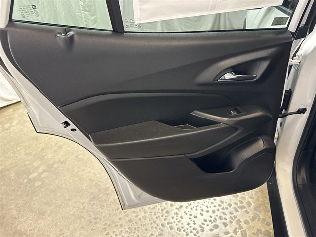 Certified 2025 Chevrolet Trax LS image 21