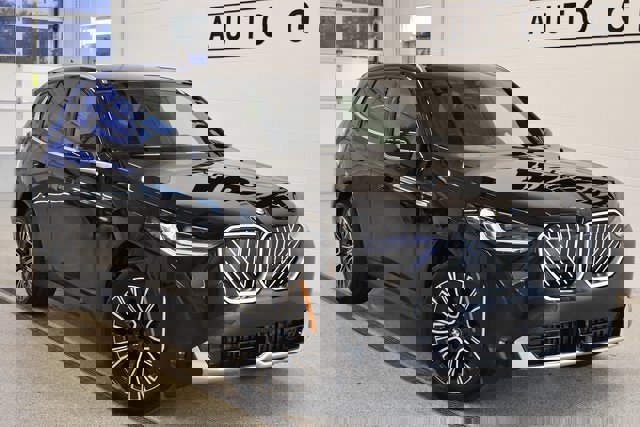 New 2025 BMW X3 xDrive30i w/ Convenience Package