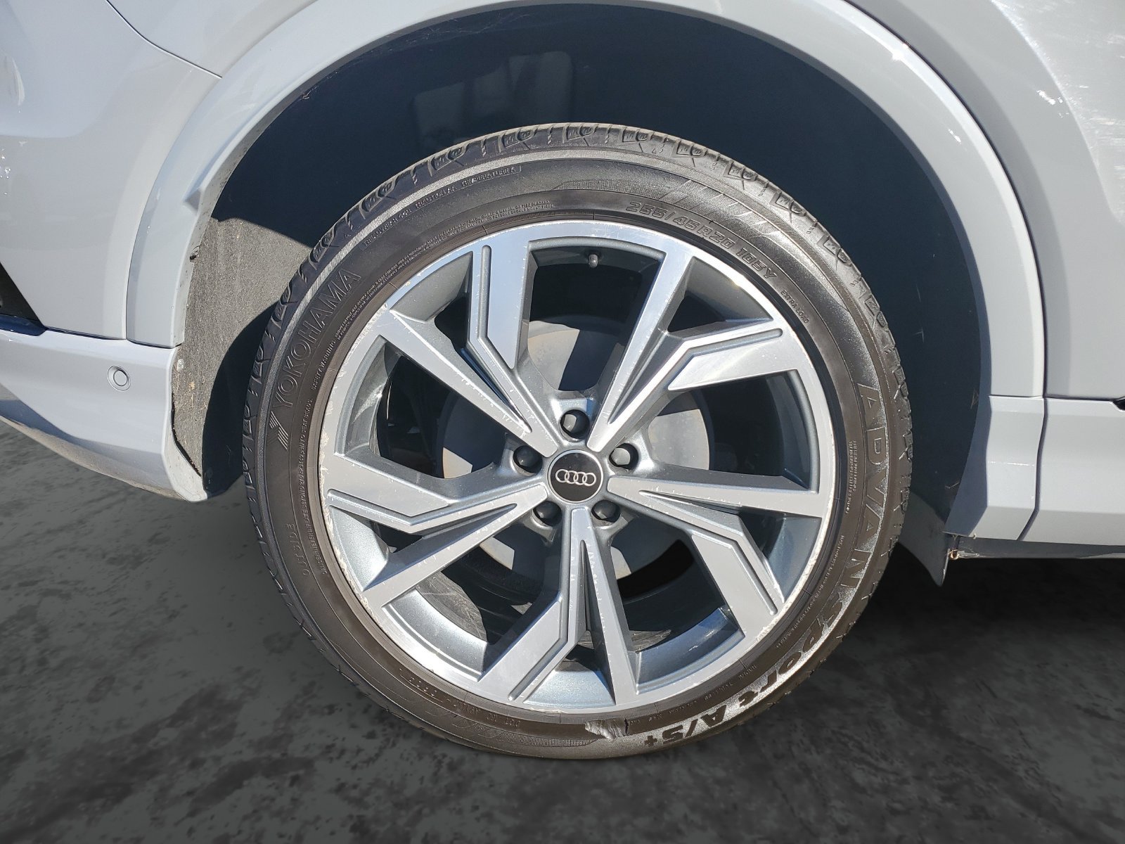 Used 2023 Audi Q4 e-tron Premium Plus w/ Premium Plus AWD/4WD image 5