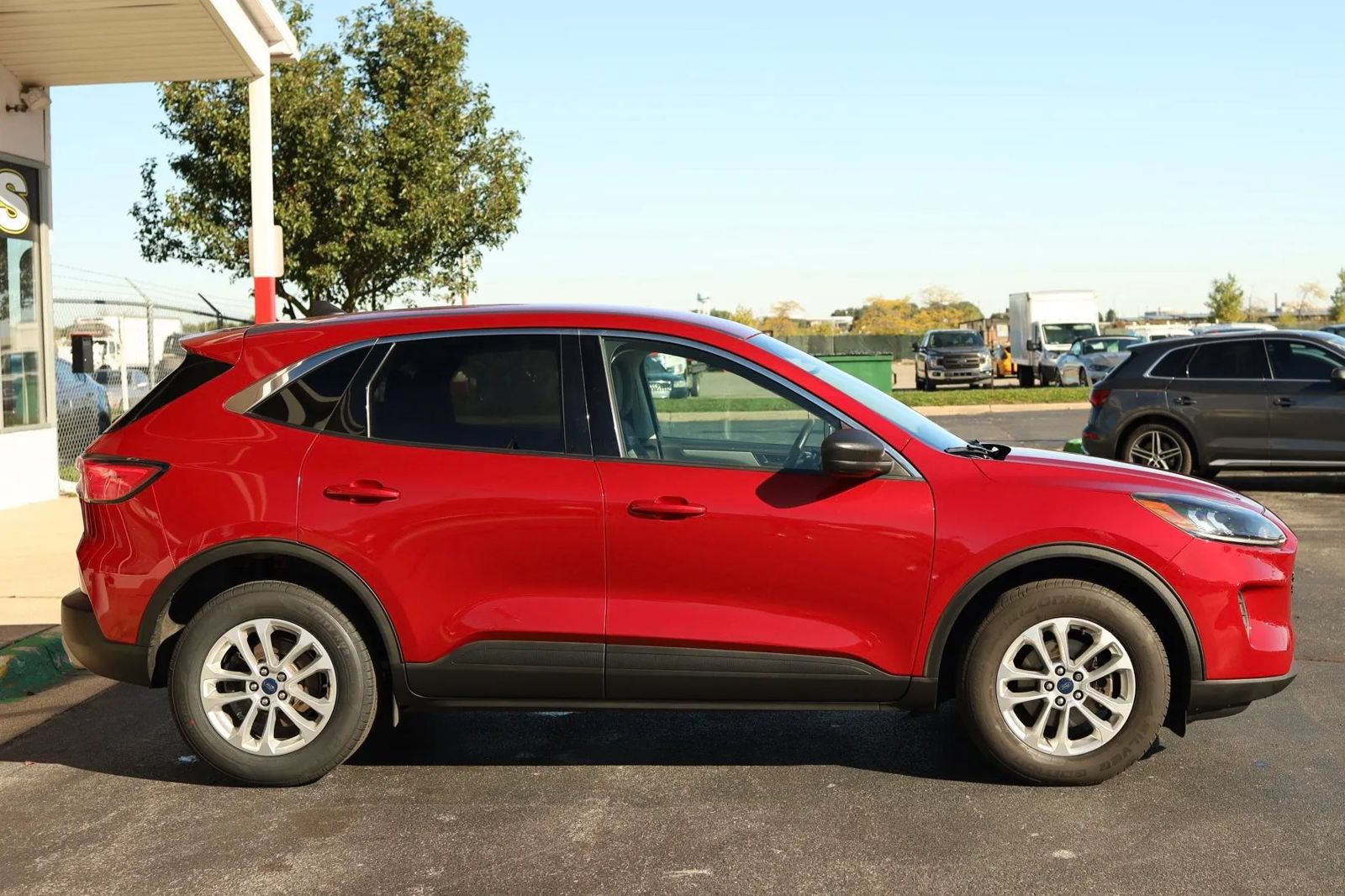Used 2022 Ford Escape SE w/ Convenience Package AWD/4WD image 4