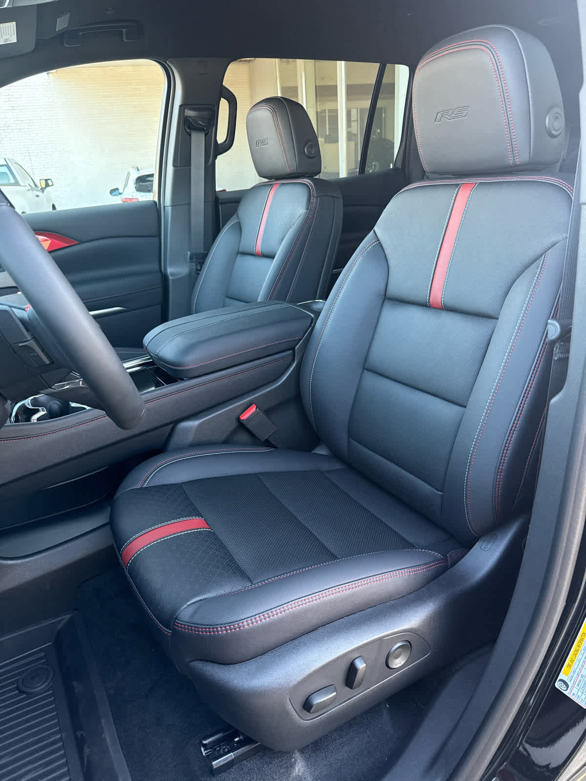 New 2026 Chevrolet Traverse RS w/ LPO, Floor Liner Package image 13