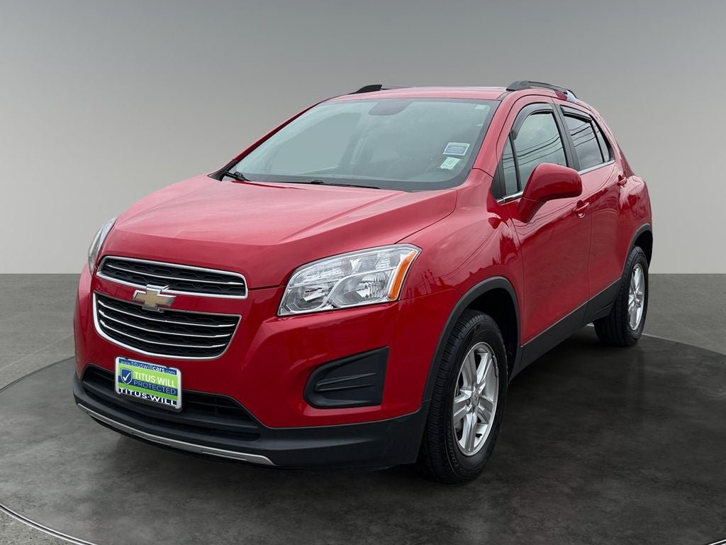 Used 2015 Chevrolet Trax LT w/ LT Sun and Sound Package AWD/4WD image 3